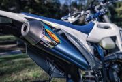 SYSTÈME D’ÉCHAPPEMENT FMF DE HUSQVARNA MOTORCYCLES