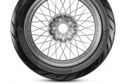 METZELER 2021 : TOURANCE™ NEXT 2, DIMENSIONS DU SPORTEC™ M9 RR, DES EVOLUTIONS SPÉCIFIQUES POUR LES PILOTES DE SUPERMOTARD, D’ENDURO ET DE MOTOCROSS